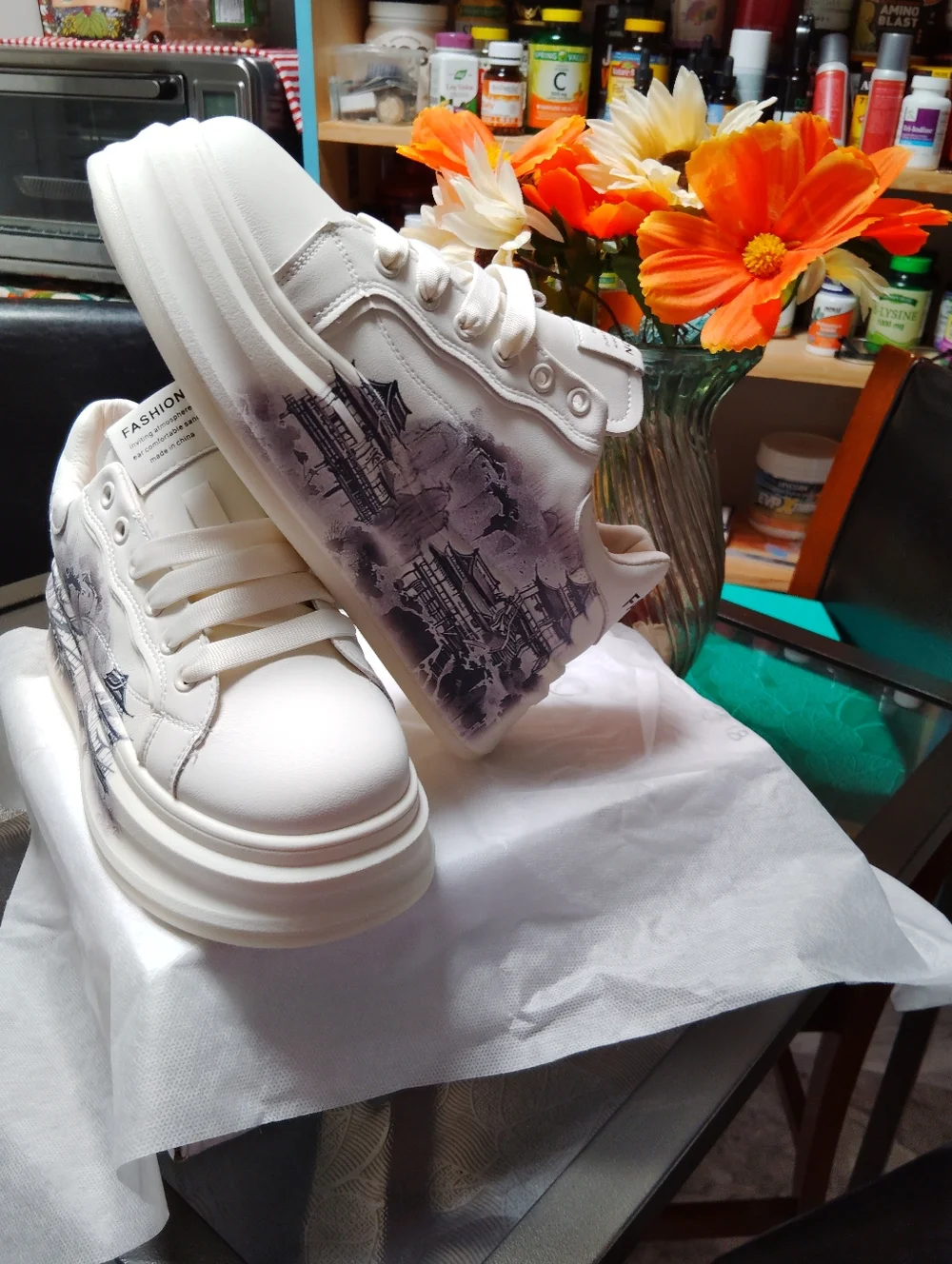 *" WHITE PLATFORM SNEAKERS WITH GRAY GRAPHIC DETAIL**"💲💲💲💲💲💲💲 - Picture 8 of 10